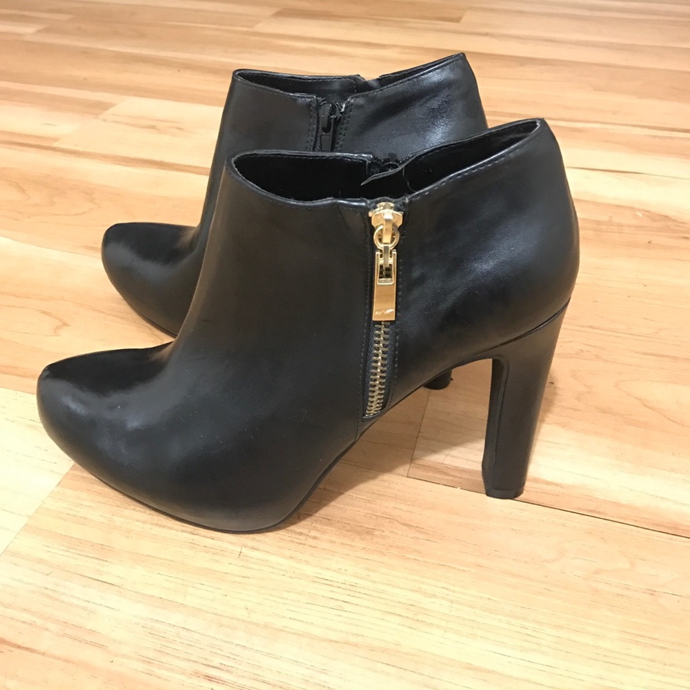 NEW! Marc Fisher Black Leather Booties