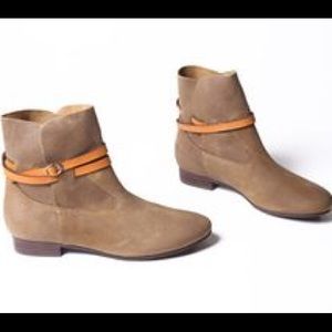 Brand New Nicole Beatles bootie. Color: Mud