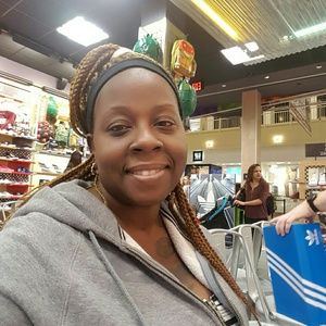 Meet your Posher, Celena