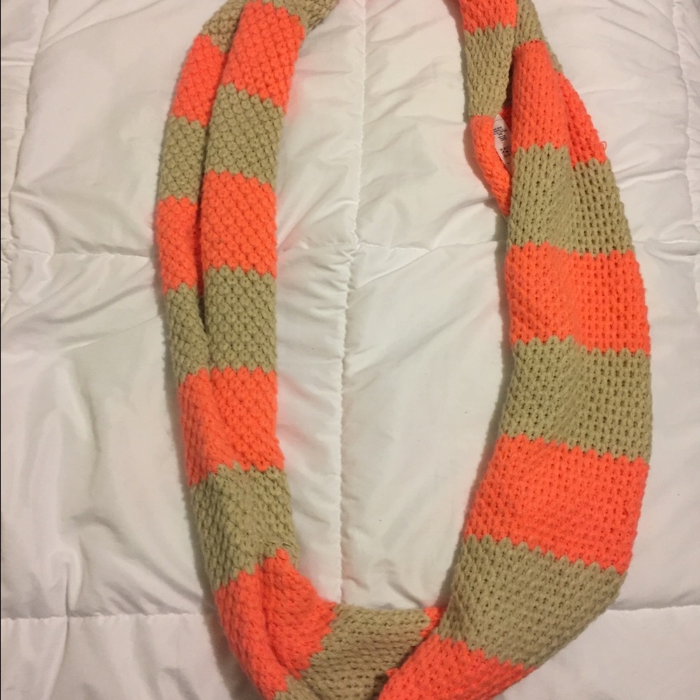 Forever 21 Coral and tan infinity scarf