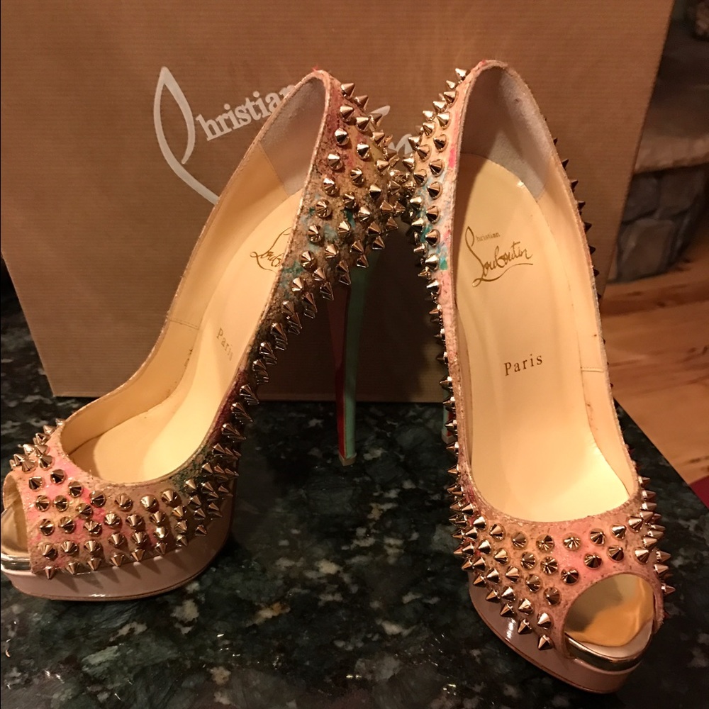Lady peeps - Picture 1 of 5