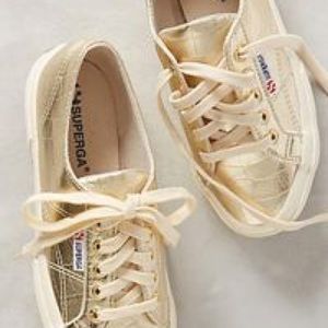 Meet your Posher, Alison