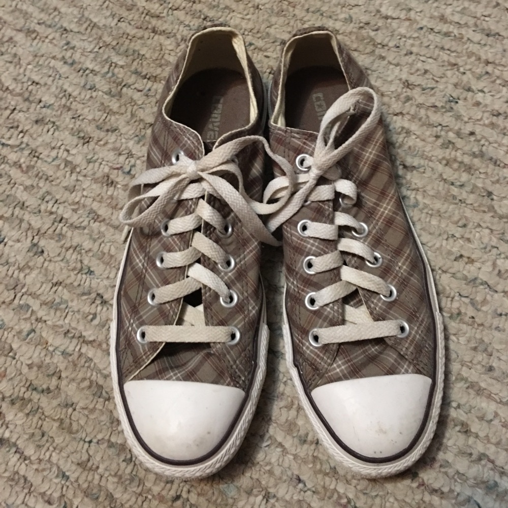 Converse plaid sneakers 👟