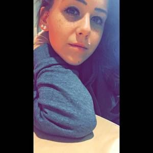 Meet your Posher, Danielle
