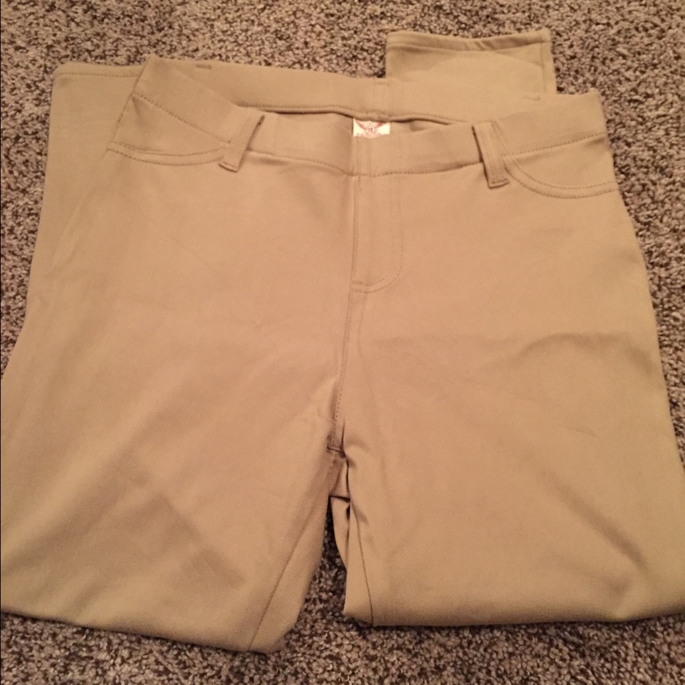 Tan jeggings could be worn as pants or capris