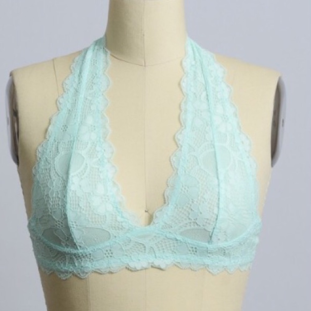 🐢Last 1🐢Lacey Halter Bralette - Picture 2 of 3