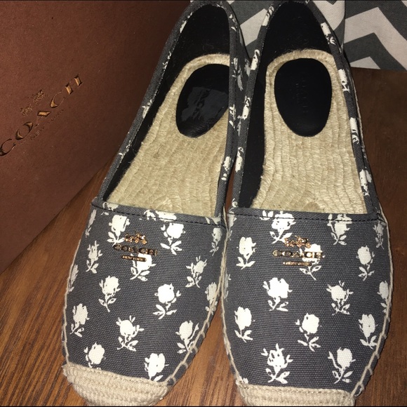 Rhodelle Round Toe Canvas Espadrille - Picture 2 of 4