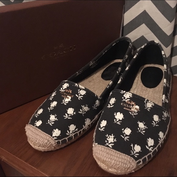 Rhodelle Round Toe Canvas Espadrille - Picture 4 of 4