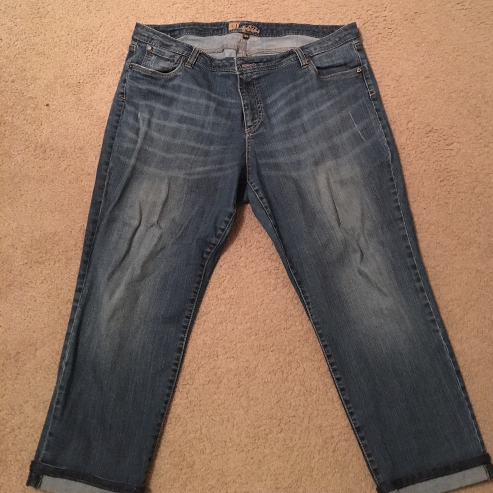 Kut Catherine Boyfriend Crop Jeans