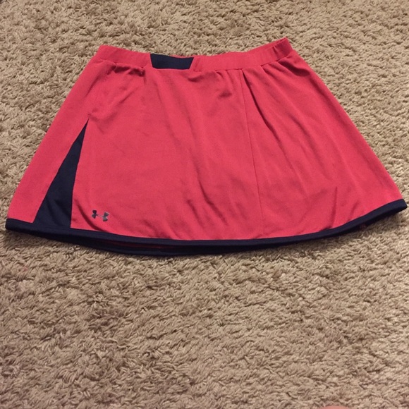 Under Armour Dresses & Skirts - Under Armor tennis skirt with built in shorts