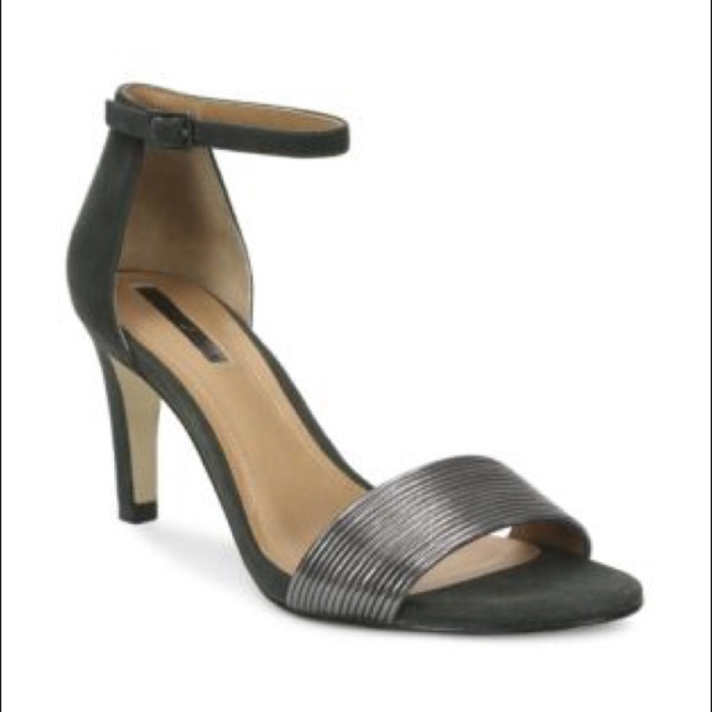 TAHARI Novel Ankle-Strap Sandals- new in box