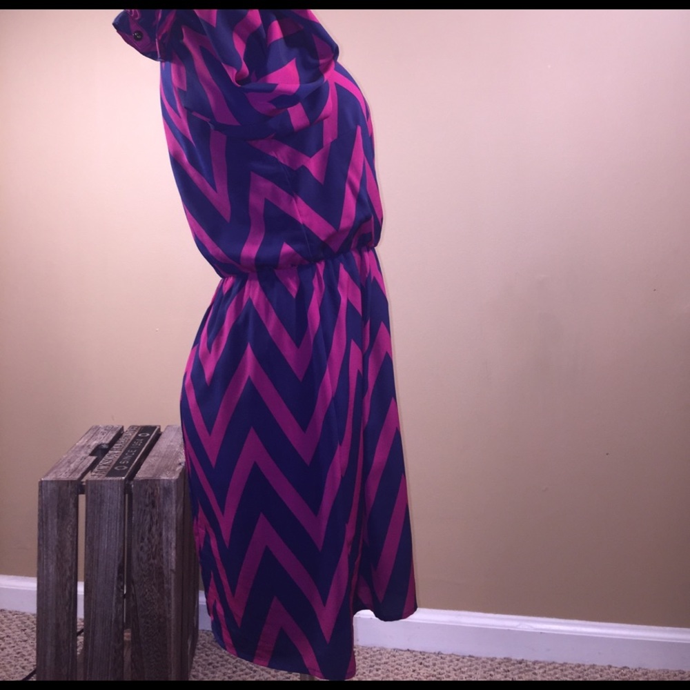 Sale🌟Sequin Hearts Navy Pink Chevron dress - Picture 3 of 6