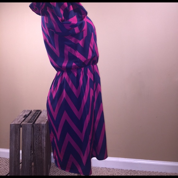 Sale🌟Sequin Hearts Navy Pink Chevron dress - Picture 3 of 6