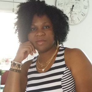 Meet your Posher, Adenike