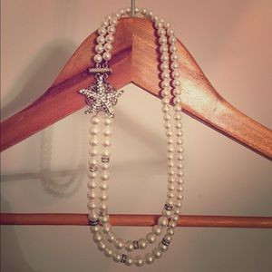 LuxeDeluxe Starfish and Pearl Necklace