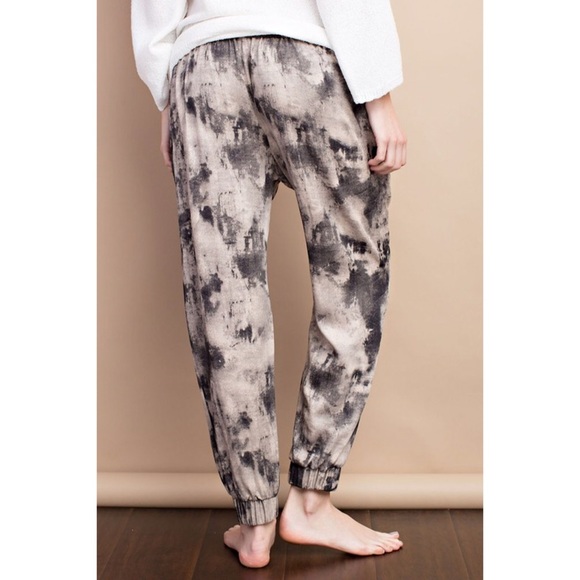 Tie Dye Woven Pants - Picture 3 of 5