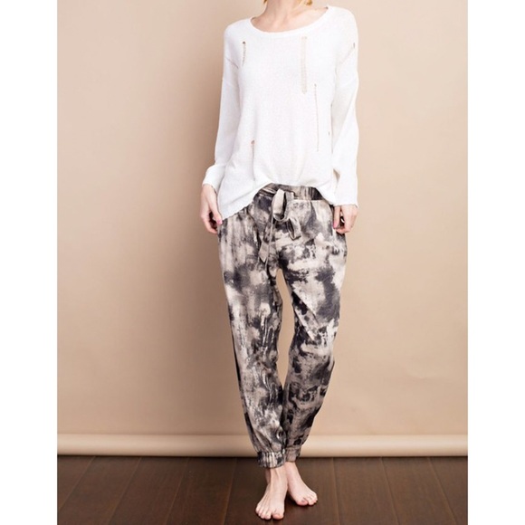 Tie Dye Woven Pants - Picture 4 of 5