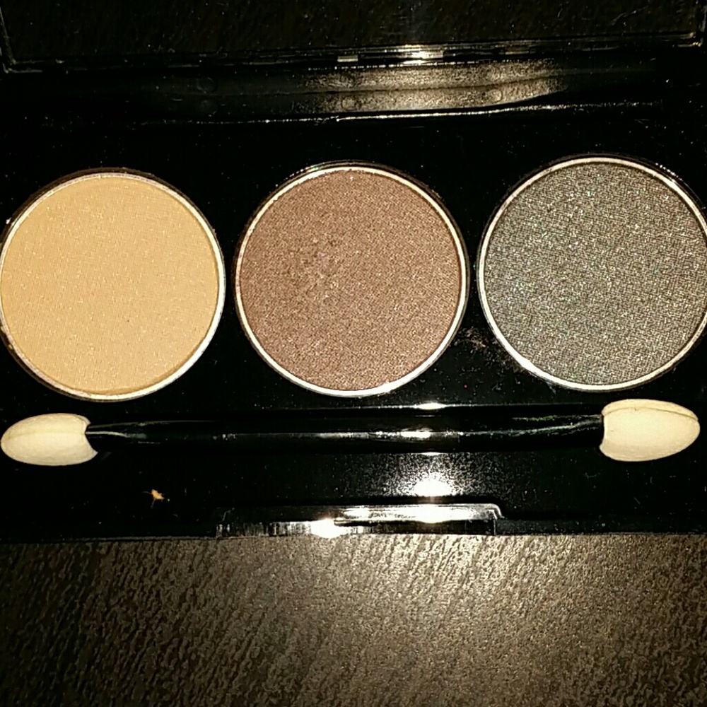 NYX eyeshadow