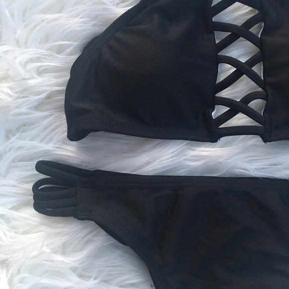 OFFERS • NEW Black Criss Cross Bikini Set • - Picture 3 of 5