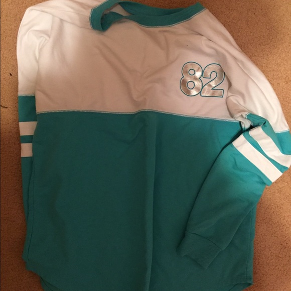 clothes - Picture 6 of 8