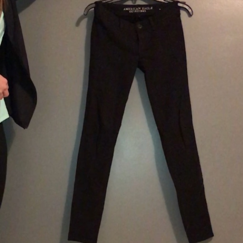 AMERICAN EAGLE BLACK JEGGINGS