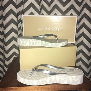 Bedford Flip Flop