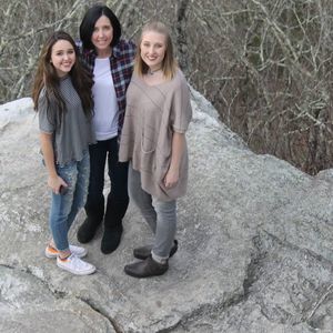 Meet your Posher, Dena