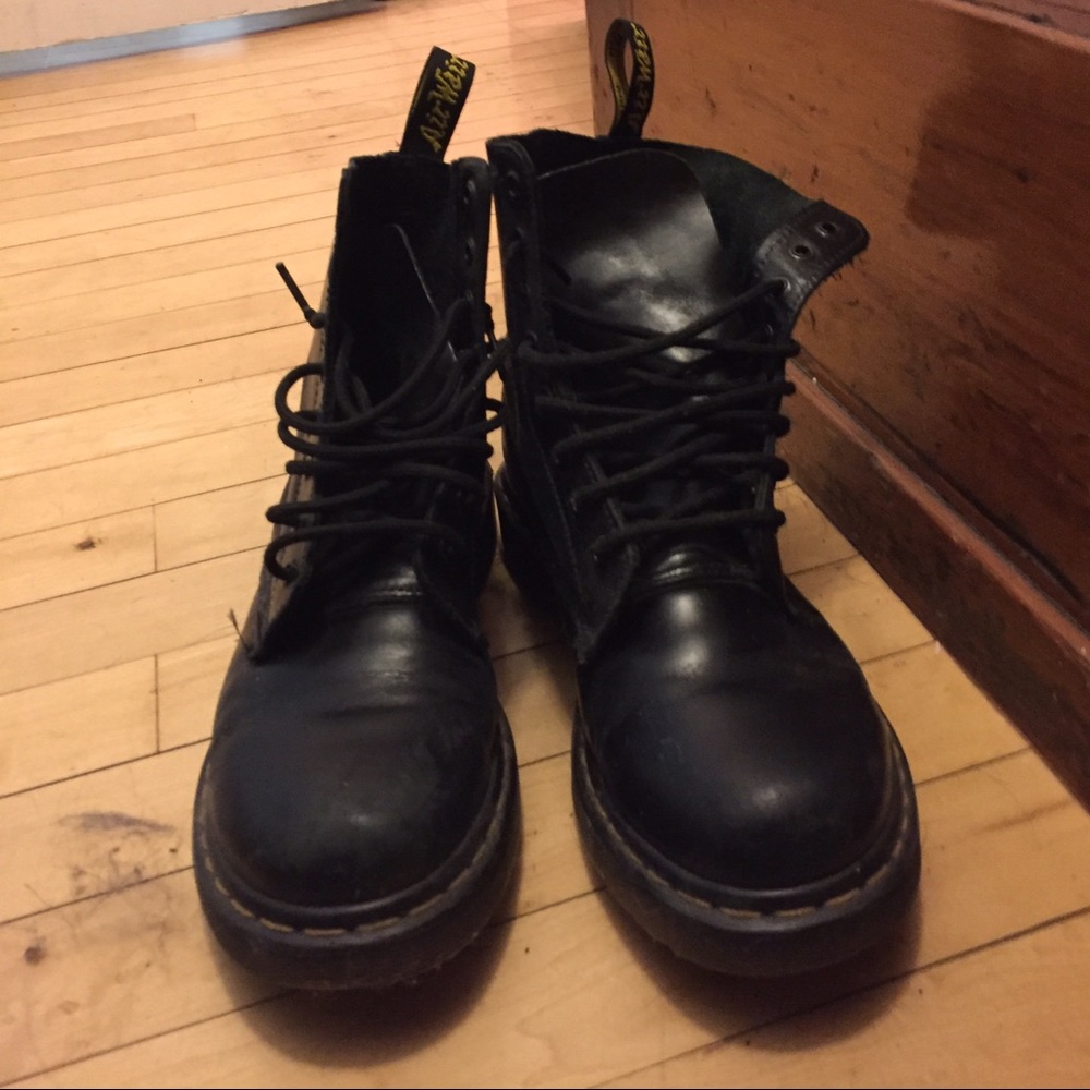 Black doc martins