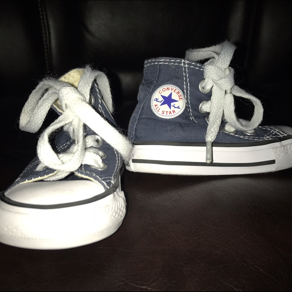 Authentic converse size 2.