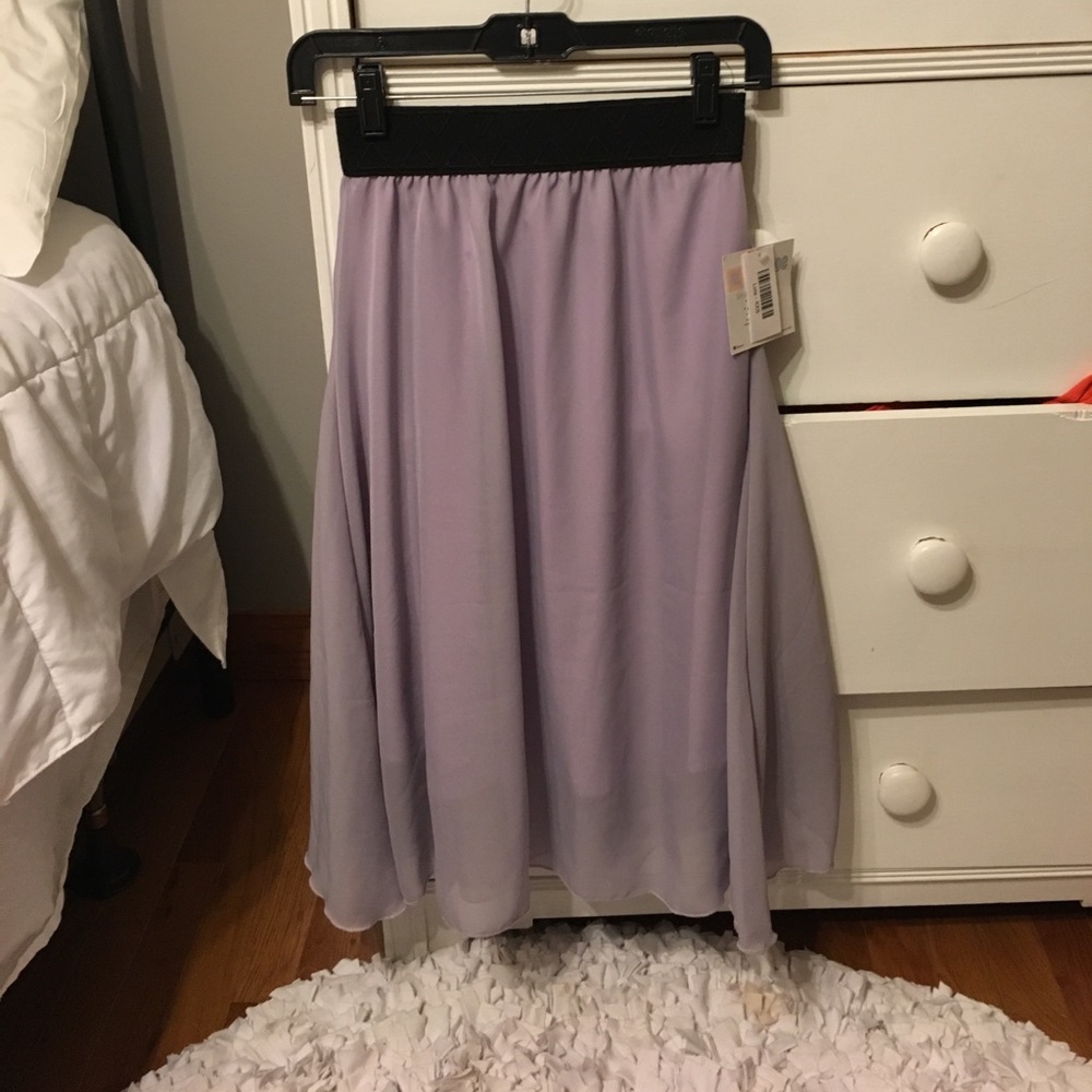 NEW NEVER WORN Lularoe Lola skirt