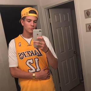 Meet your Posher, Alex