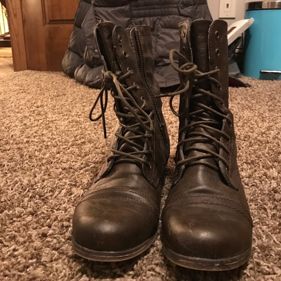 Combat boots - Picture 1 of 2