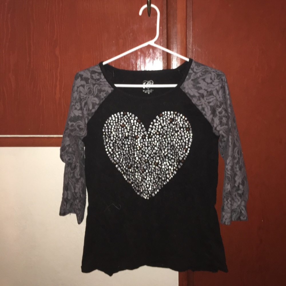 studded heart 3 quarter sleeve tee