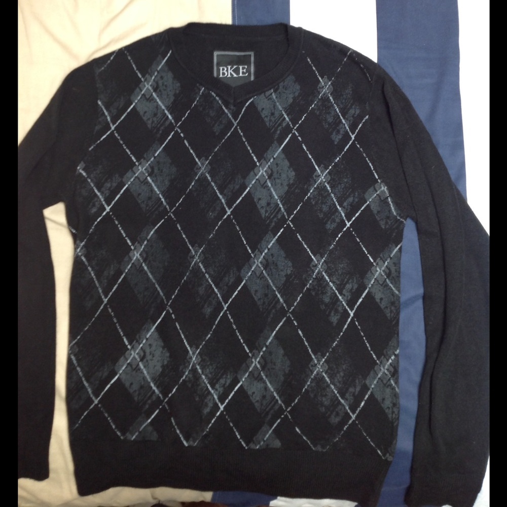 BKE long sleeve V-neck