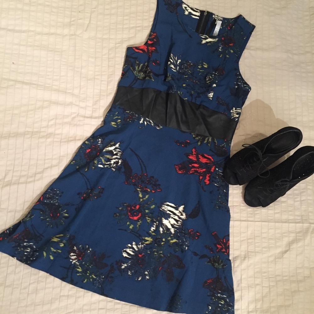 [Kensie] Floral Skater Dress Faux Leather Detail