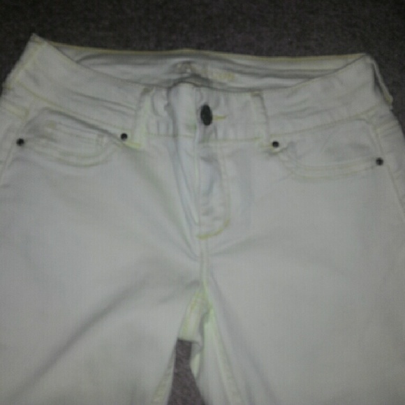 <<NEW PRICE>>Maurices stretchy jeggings - Picture 2 of 3