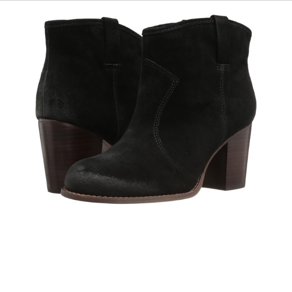Black Lakota a Splendid bootie!