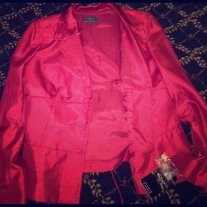Beautiful Sandra Darren red jacket