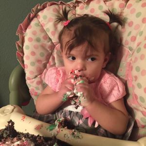 Meet your Posher, Lara