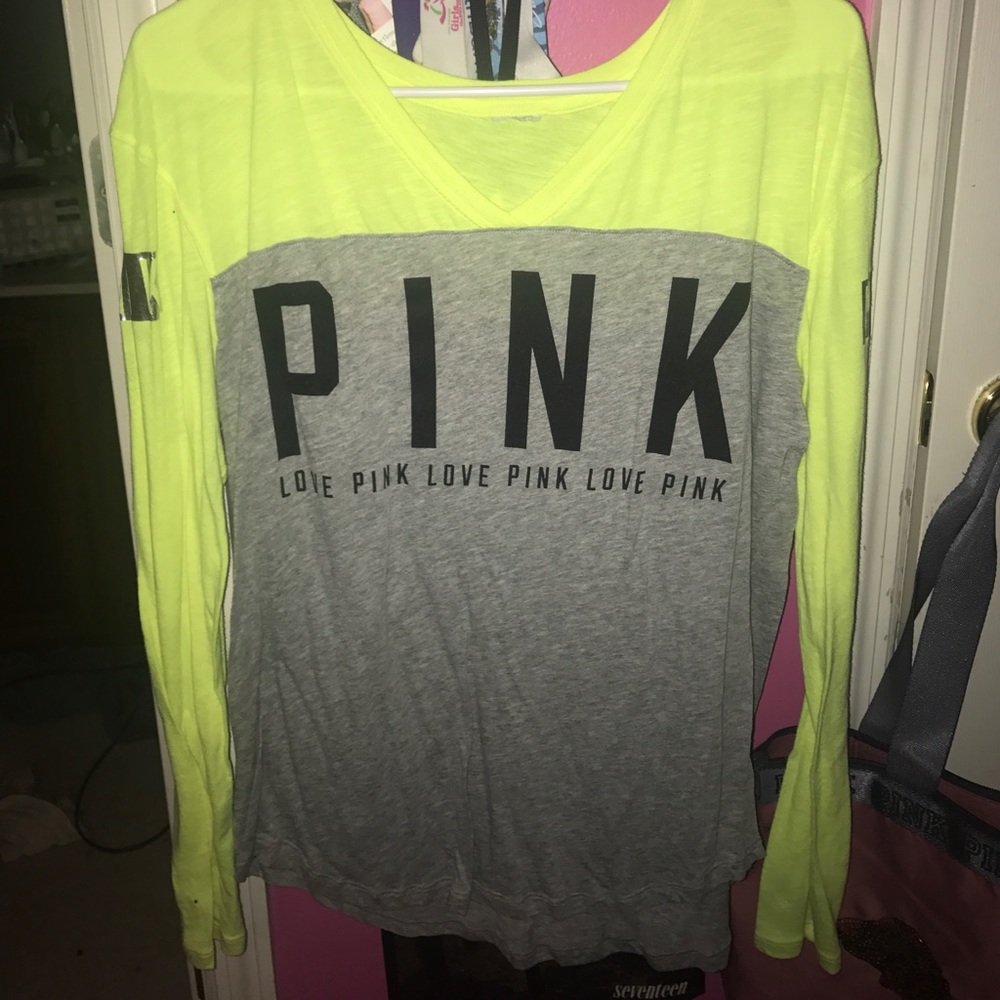 Vs pink shirt
