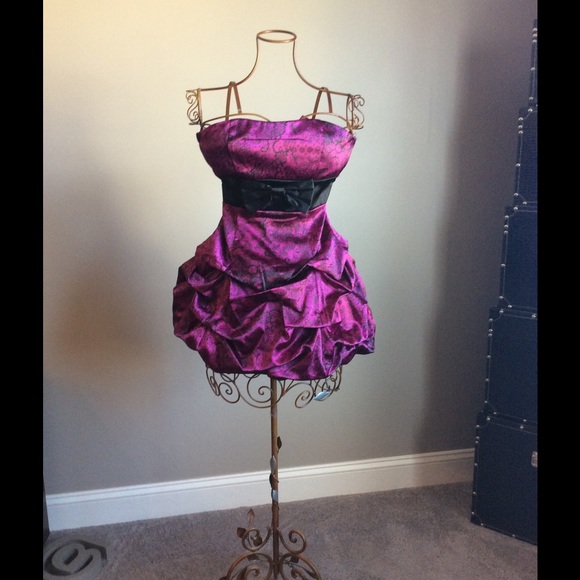 NWT Women's Strapless Purple Pattern ruffle dress - Picture 2 of 3
