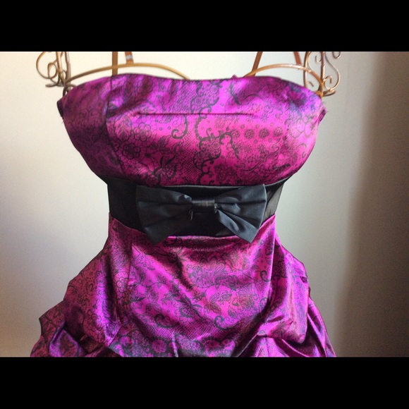 NWT Women's Strapless Purple Pattern ruffle dress - Picture 3 of 3