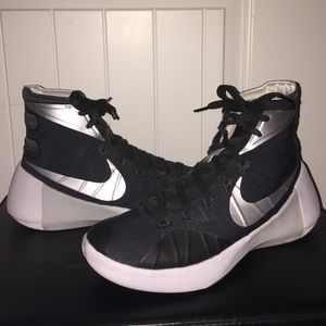 Nike Women's Hyperdunk 2015