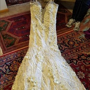 Wedding gown