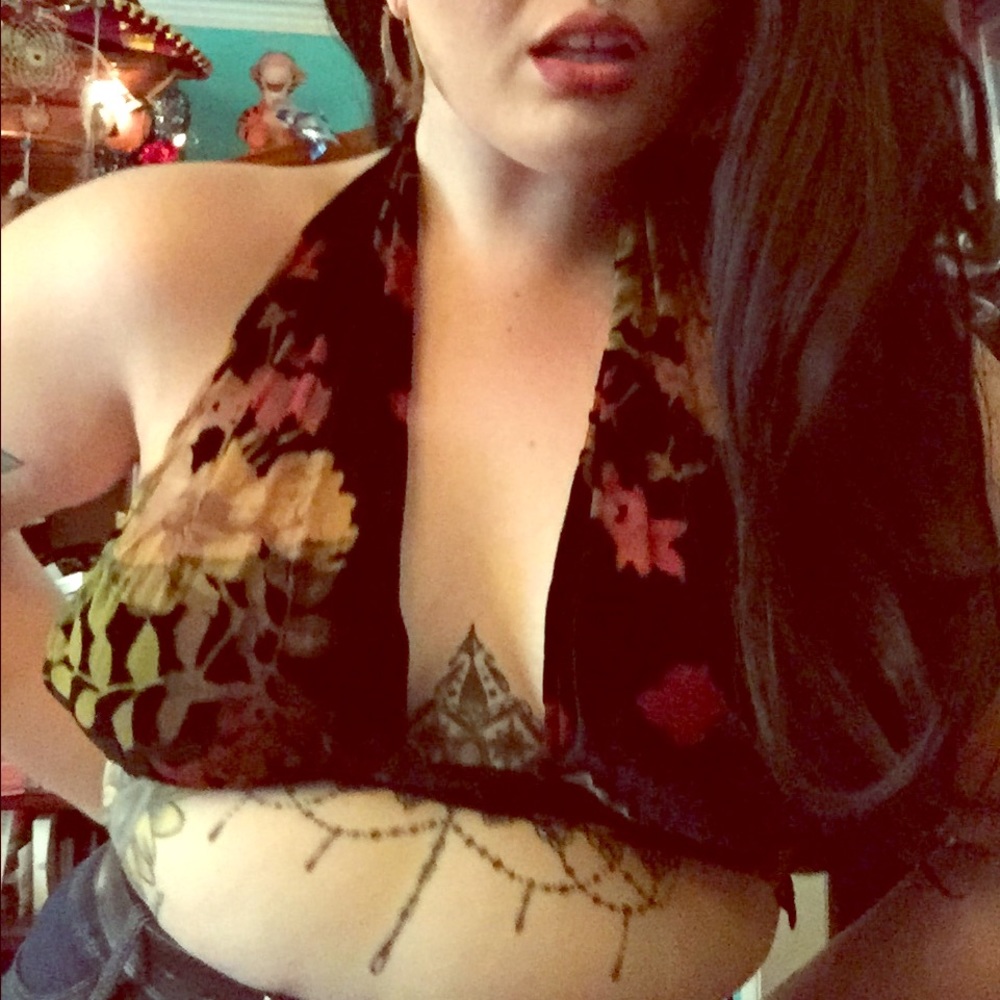 For Love and Lemons 🍋 - Velvet halter top