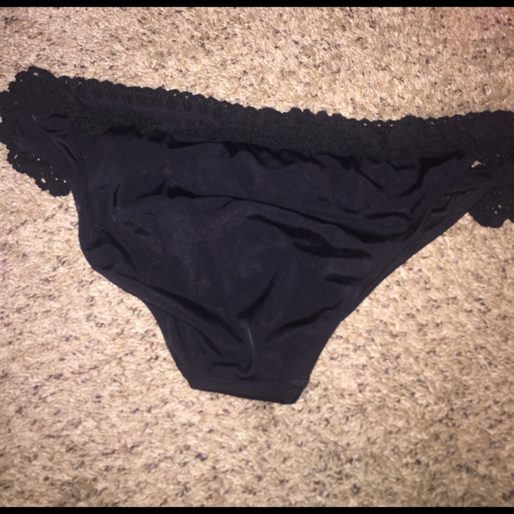 Black vs bikini bottoms