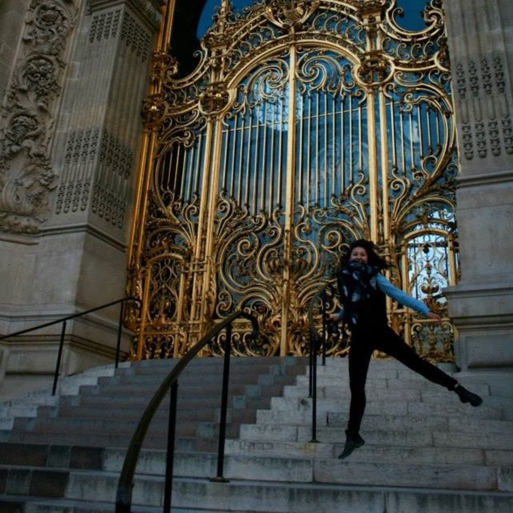 Meet your Posher, Dee