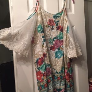REDUCED Cold shoulder Floral dress