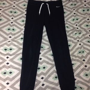 Black Nike Tight Fitting Joggers !!!