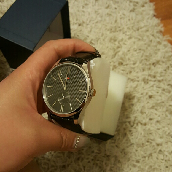 watch - Picture 3 of 3